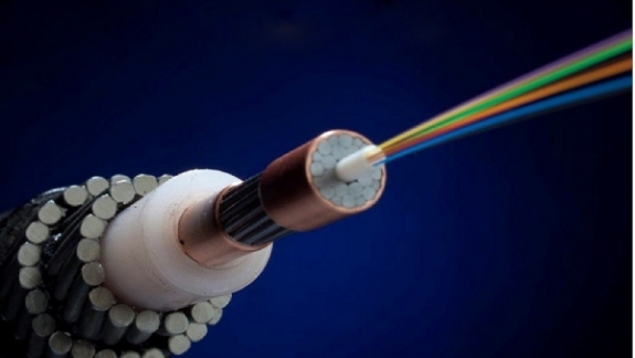 Cáp quang là gì? Cấu tạo và ứng dụng cáp quang